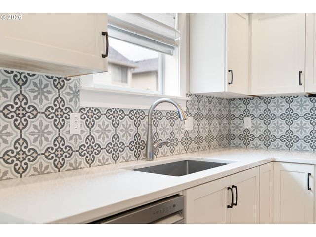 12284 Sw PALERMO St, Wilsonville, OR 97070