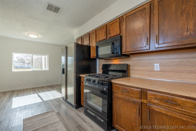 23810 E 103rd Place S, Broken Arrow, OK 74014