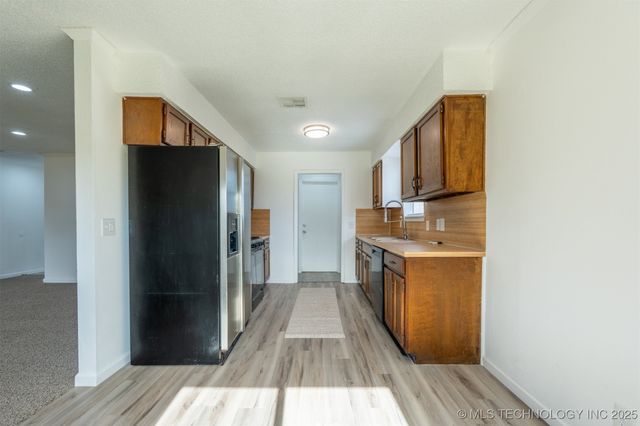 23810 E 103rd Place S, Broken Arrow, OK 74014