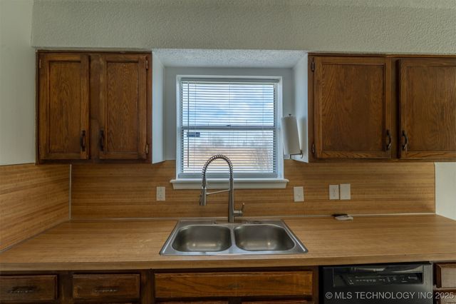 23810 E 103rd Place S, Broken Arrow, OK 74014