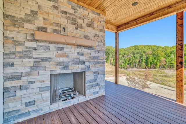 1015 Wilton Park DR, Roanoke, VA 24014