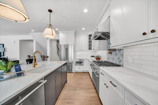 1015 Wilton Park DR, Roanoke, VA 24014