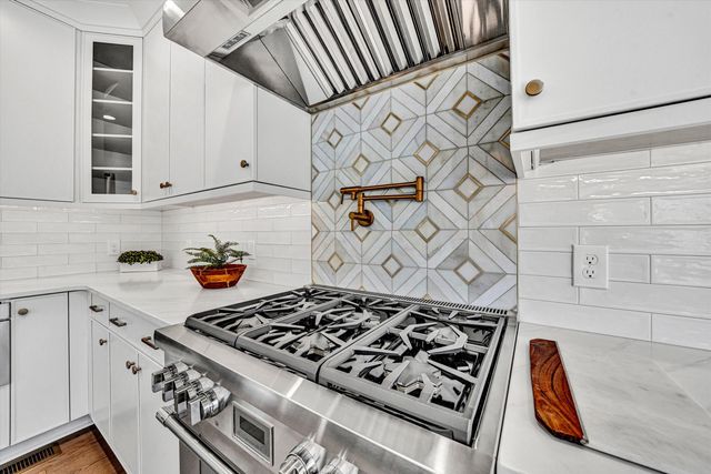 1015 Wilton Park DR, Roanoke, VA 24014