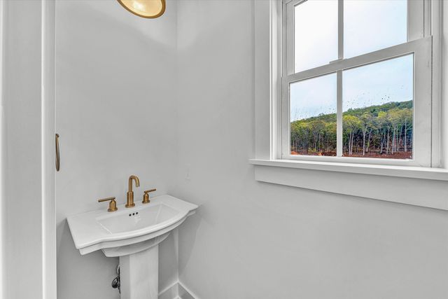 1015 Wilton Park DR, Roanoke, VA 24014