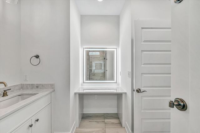 1015 Wilton Park DR, Roanoke, VA 24014
