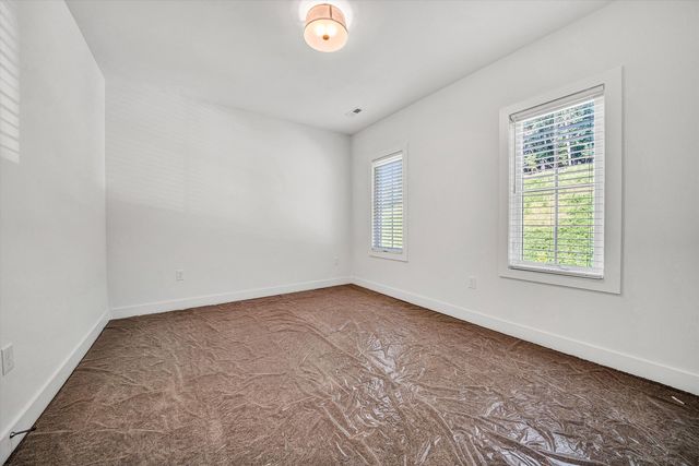 1015 Wilton Park DR, Roanoke, VA 24014