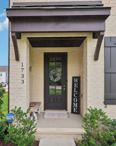 1733 Old Drakes Creek Rd, Hendersonville, TN 37075