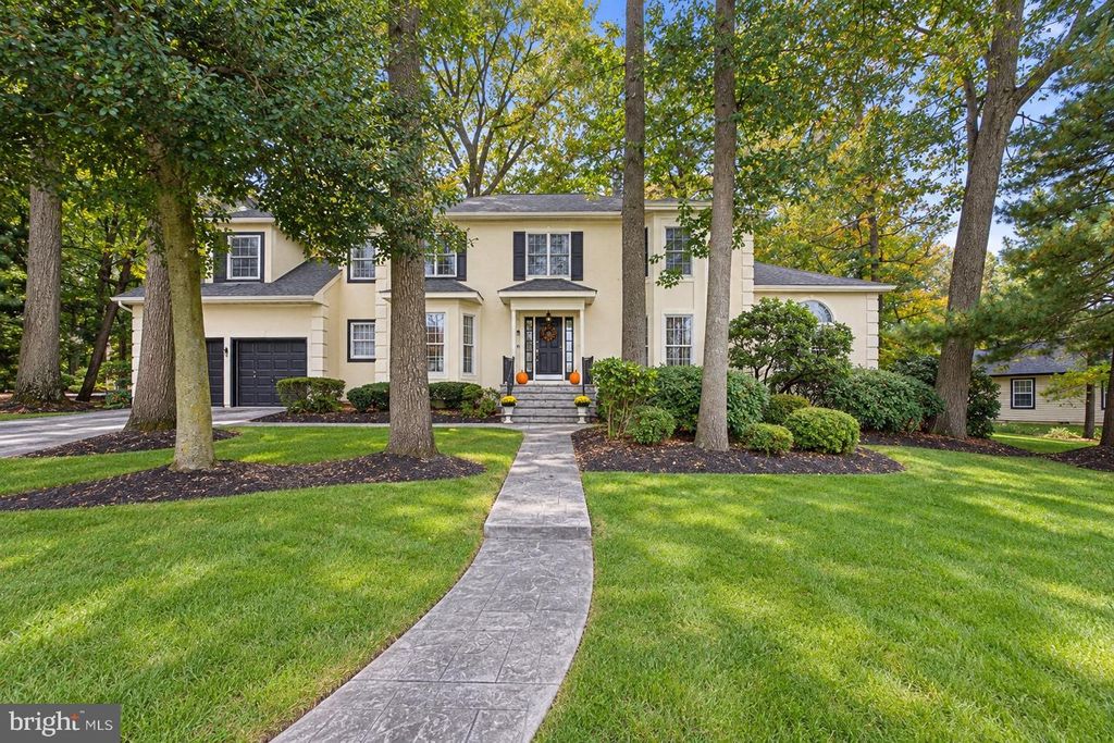 8 YORKSHIRE DR, VOORHEES, NJ 08043 — exterior