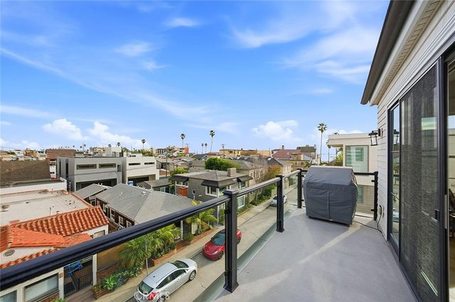 55 59th Place, Long Beach, CA 90803