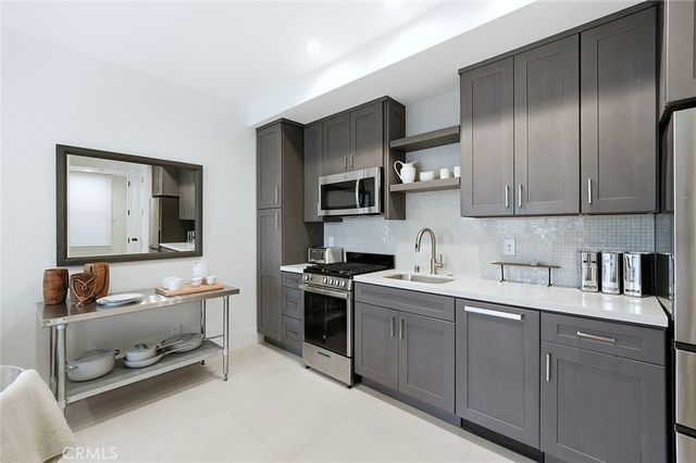 55 59th Place, Long Beach, CA 90803