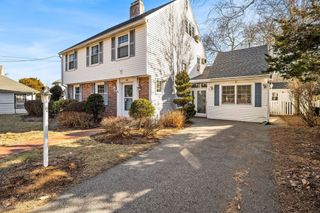 60 Orne St, Salem, MA 01970