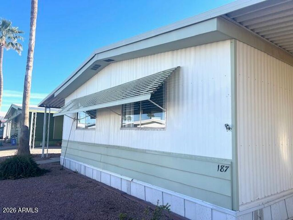 2605 S TOMAHAWK Road 187, Apache Junction, AZ 85119 — exterior