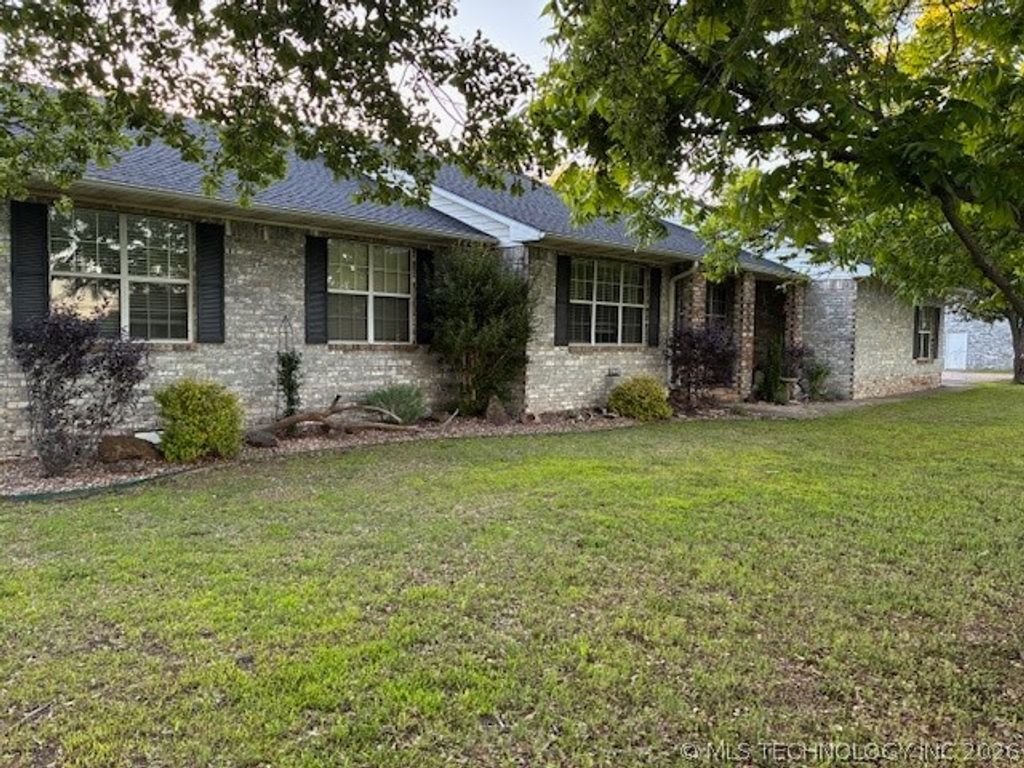 625 S Main Street, Krebs, OK 74501
