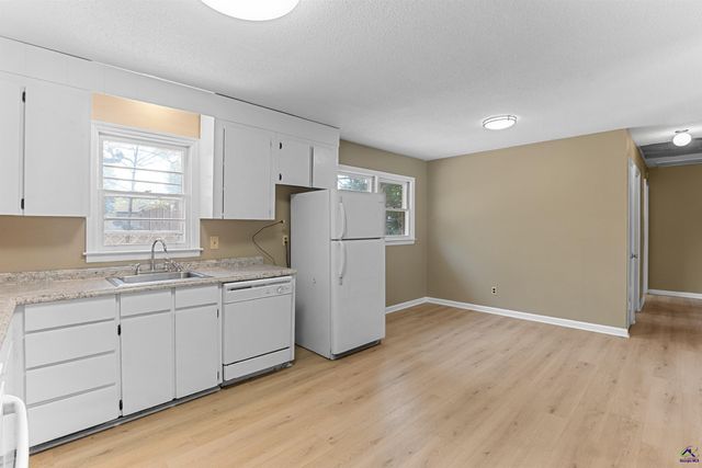 313 Orchard Lane, Warner Robins, GA 31093