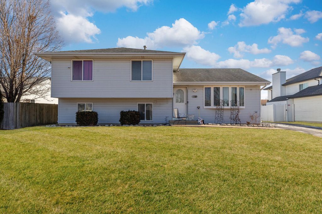 1712 Mandan Village Drive, Plainfield, IL 60586 — exterior