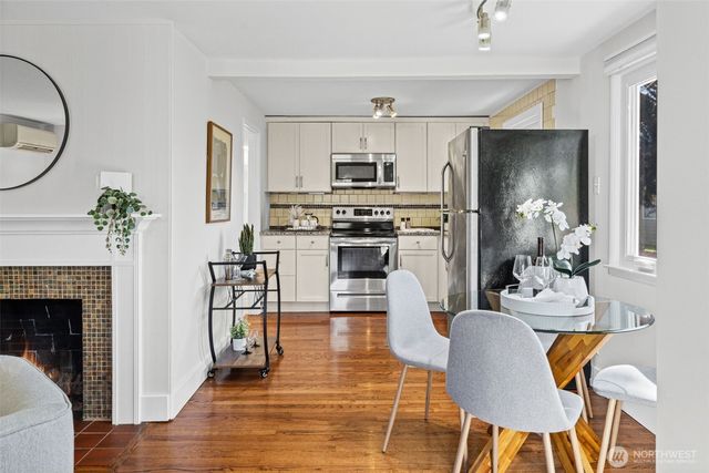 13323 20th Avenue NE, Seattle, WA 98125