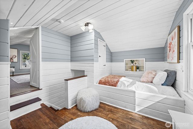 13323 20th Avenue NE, Seattle, WA 98125