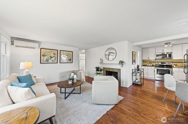 13323 20th Avenue NE, Seattle, WA 98125