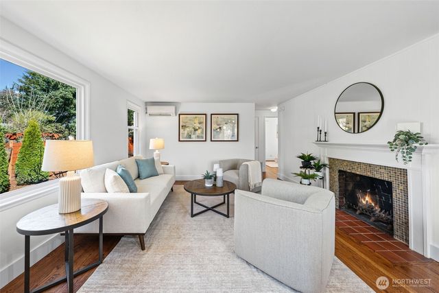 13323 20th Avenue NE, Seattle, WA 98125