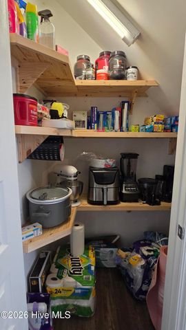 128 Madison Bay Drive, Beaufort, NC 28516