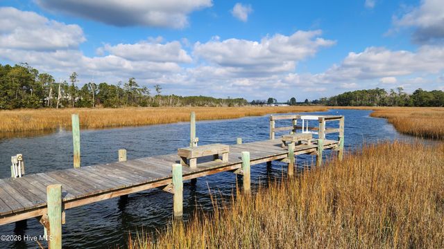 128 Madison Bay Drive, Beaufort, NC 28516