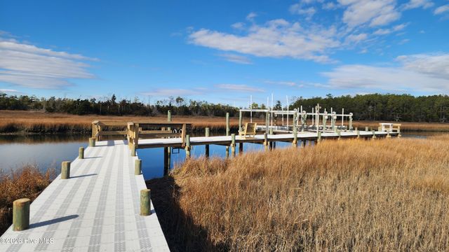 128 Madison Bay Drive, Beaufort, NC 28516