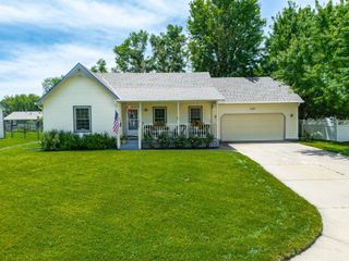 246 Peachwood Dr., Haysville, KS 67060
