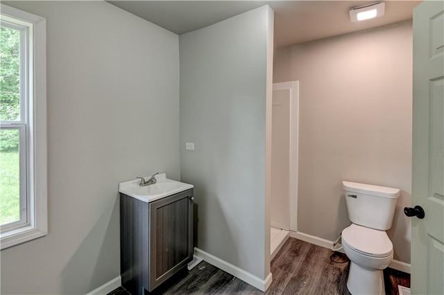 6120 Elmwood Avenue, Kansas City, MO 64130