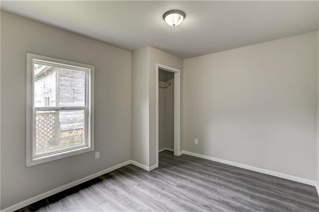 6120 Elmwood Avenue, Kansas City, MO 64130