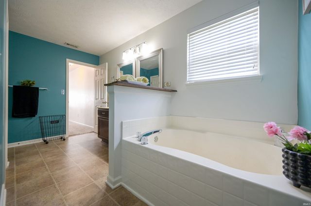 3234 MORROW Drive, Kokomo, IN 46902