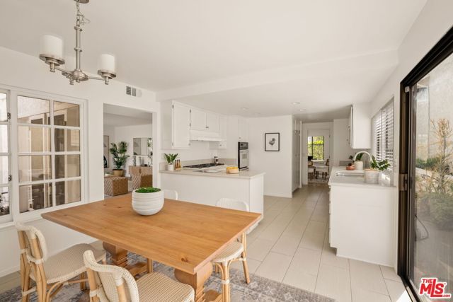 1387 Avenida De Cortez, Pacific Palisades (los Angeles), CA 90272