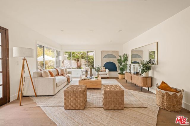 1387 Avenida De Cortez, Pacific Palisades (los Angeles), CA 90272