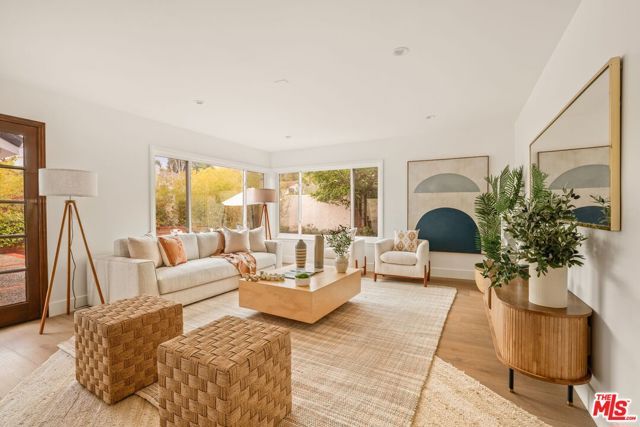 1387 Avenida De Cortez, Pacific Palisades (los Angeles), CA 90272