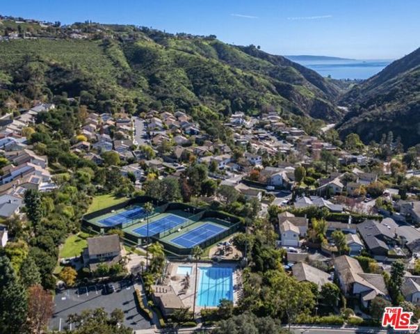 1387 Avenida De Cortez, Pacific Palisades (los Angeles), CA 90272