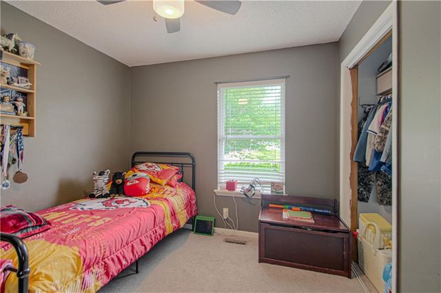 701 N Jesse Street, Kearney, MO 64060