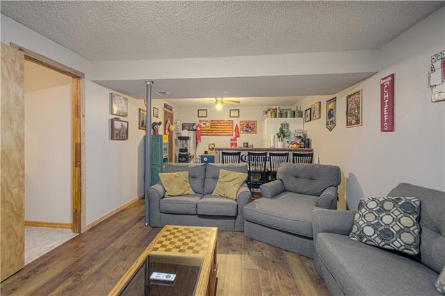 701 N Jesse Street, Kearney, MO 64060