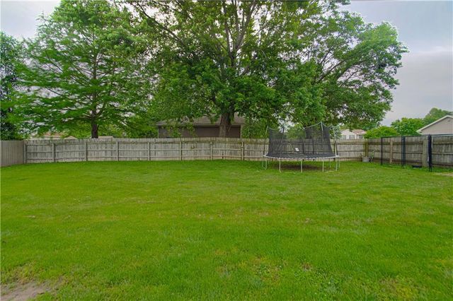 701 N Jesse Street, Kearney, MO 64060