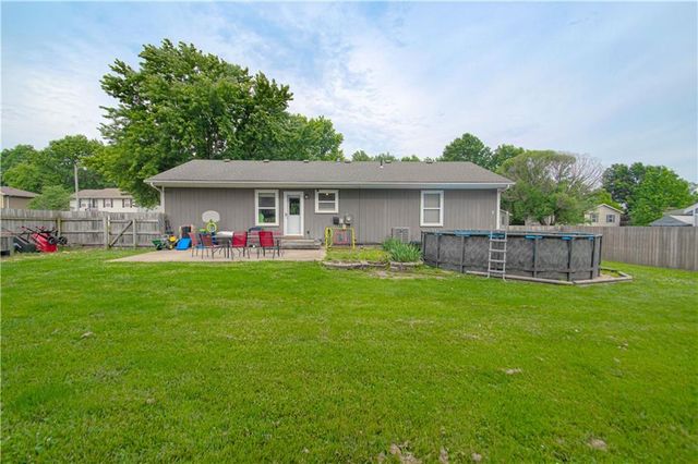 701 N Jesse Street, Kearney, MO 64060