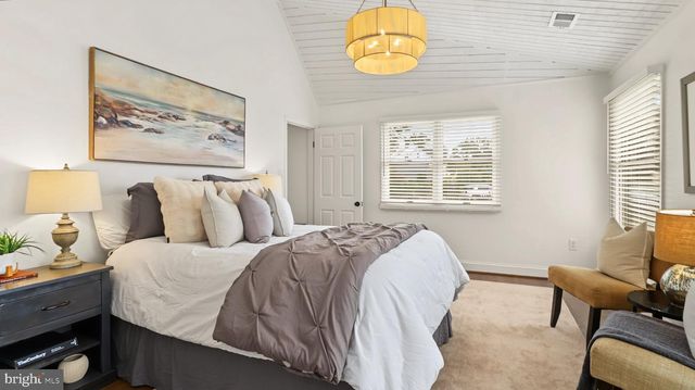 1514 SHENANDOAH RD, Alexandria, VA 22308