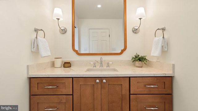 1514 SHENANDOAH RD, Alexandria, VA 22308