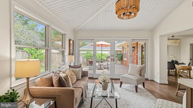 1514 SHENANDOAH RD, Alexandria, VA 22308