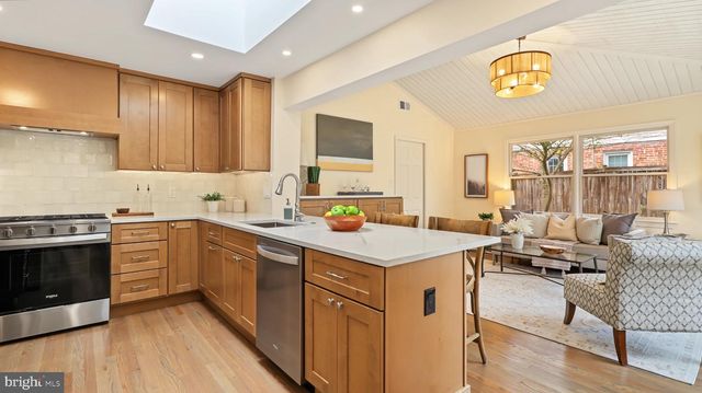 1514 SHENANDOAH RD, Alexandria, VA 22308