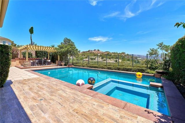 518 N Belridge Terrace, Brea, CA 92821
