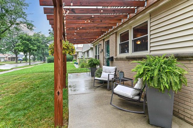 2834 S 57th STREET, Milwaukee, WI 53219