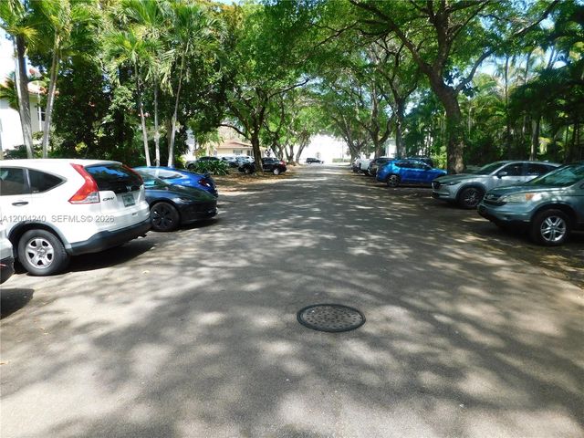 427 Santander Ave 302, Coral Gables, FL 33134