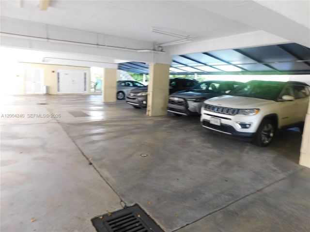 427 Santander Ave 302, Coral Gables, FL 33134