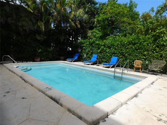 427 Santander Ave 302, Coral Gables, FL 33134