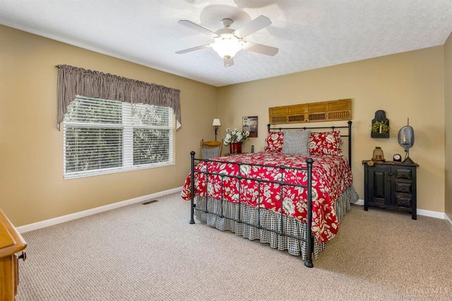 2344 Castle Pines Court, Hamilton, OH 45013