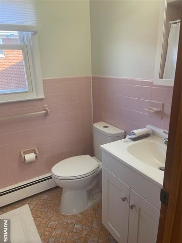 370 Henry Street Apt. 2, Fairview, NJ 07022