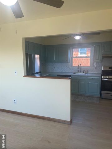 370 Henry Street Apt. 2, Fairview, NJ 07022